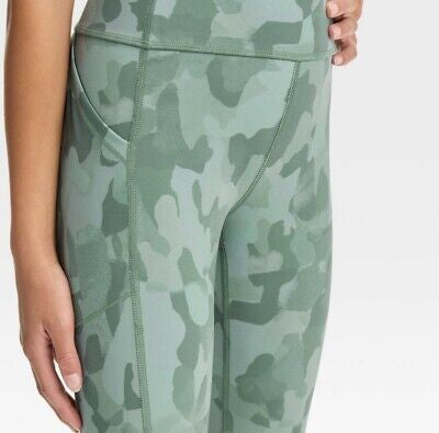 All in Motion Camo Leggings - New Size L (10-12)