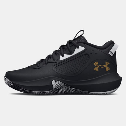 Under Armour Men’s Basketball Shoe in Black. 8.5