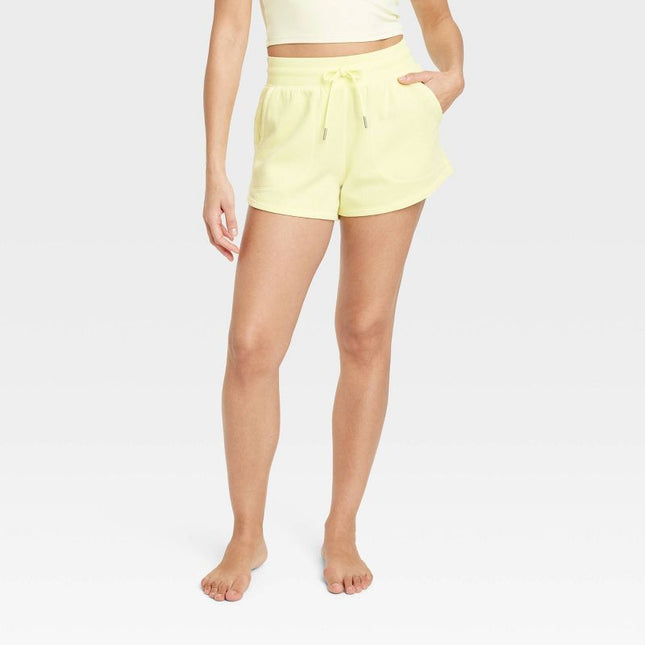 Core Fleece High-Rise Shorts - Light Yellow, Size XL, New with Tags