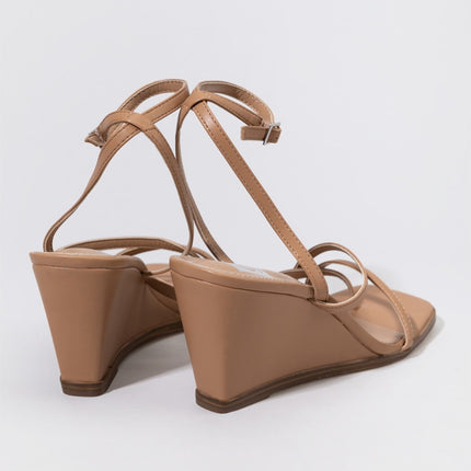 DV Dolce Vita Tan Wedge Sandals - New Without Box - Size 9