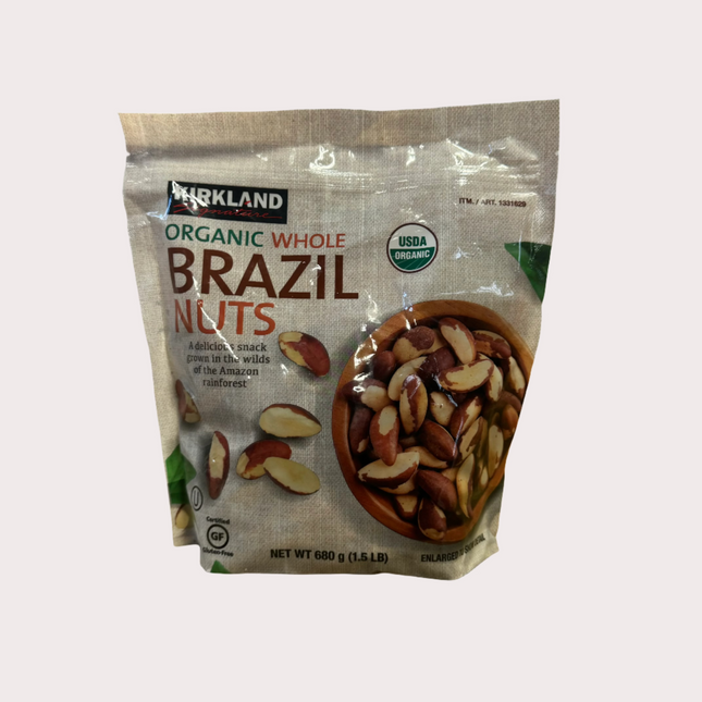 Kirkland Signature Organic Whole Brazil Nuts in a 680g (1.5 lbs) bag, USDA Organic certified, rich in selenium and magnesium, grown in the Amazon rainforest. Perfect for healthy snacking and recipes.