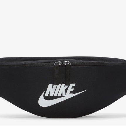Nike Heritage Belt Bag in black, misc size, with 183 cubic inches capacity. Ideal for everyday use and travel