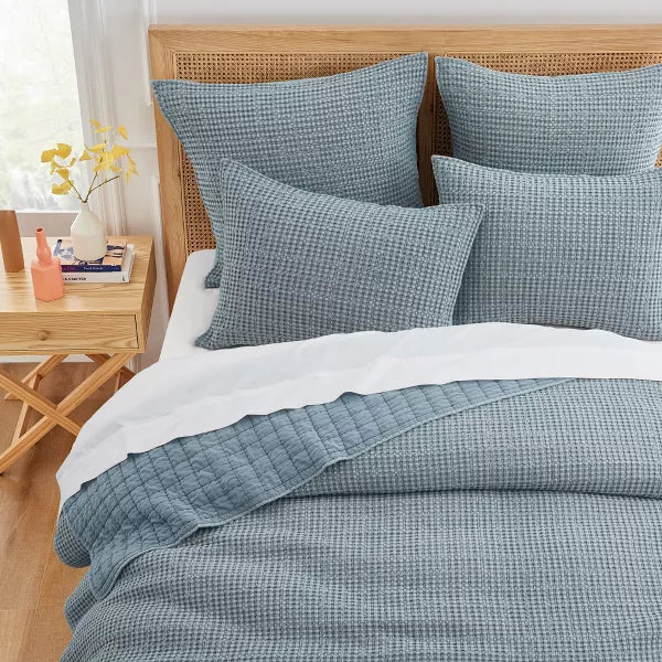 Levtex Home Mills Waffle Quilt and Pillow Sham Set - King Size (New)