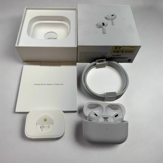 Apple AirPods Pro 2nd Gen with MagSafe USB-C Case - Open Box Like New