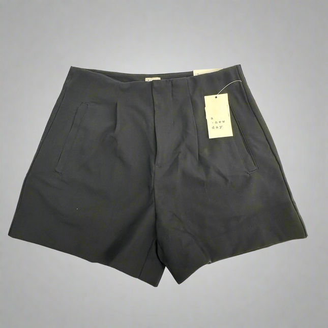 A New Day Women’s Black Midi Shorts Size 4 – New