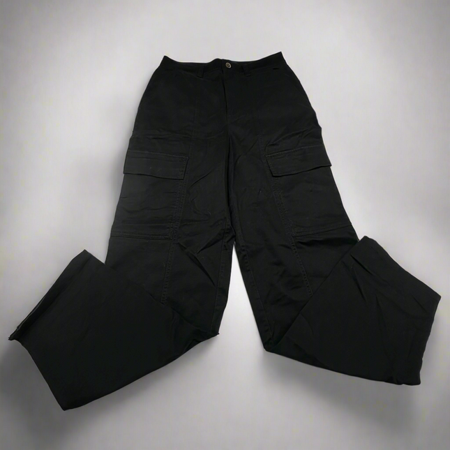 Universal Thread Black Cargo Pants - Size 6 - New with Minor Dirt Marks