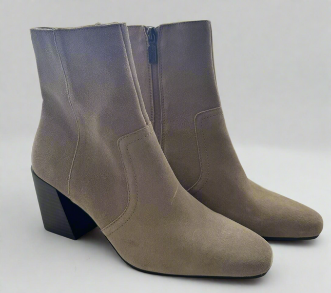 Blondo Waterproof Taupe Suede Ankle Boots New Without Box - Size 9