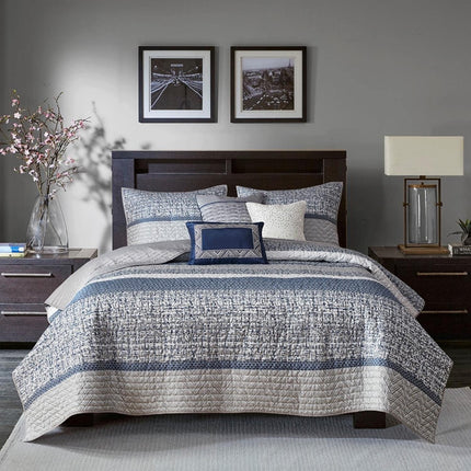 Madison Park Lustrous Jacquard & Glitter Accent King Quilt Set, King/Cal King, New