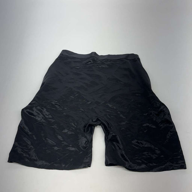 SKIMS Barely There Low Back Shapewear Short Onyx Size S New