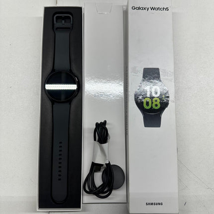 Samsung Galaxy Watch5 Aluminum Smartwatch 44mm BT - Graphite (Open Box)