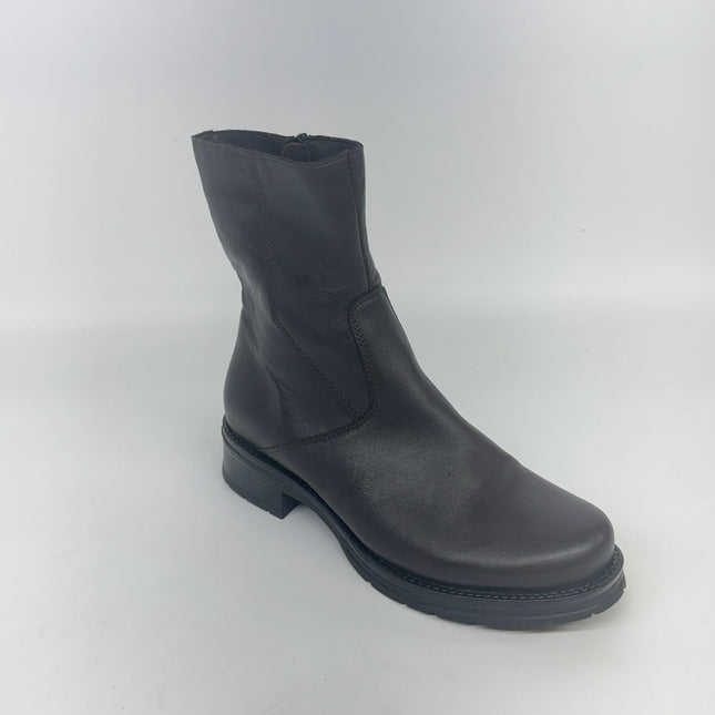 La Canadienne Black Leather Waterproof Ankle Boots Size 9.5 New Without Box