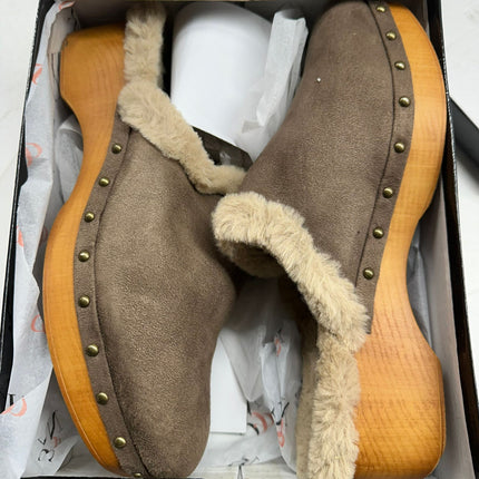New York & Company Women's Wynna Clogs - Size 11 (Open Box)