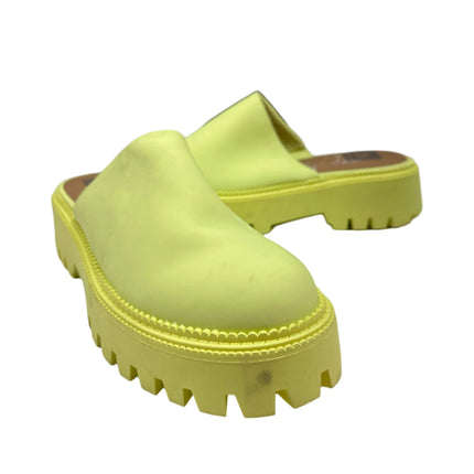 Dolce Vita Lexy Lug Clog in Yellow - Size 8 - New with Imperfection