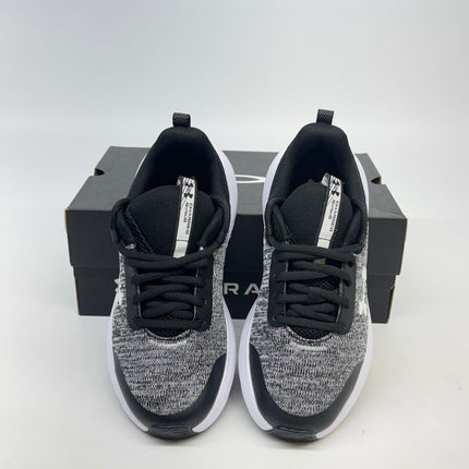 Under Armour Boys Charged Revitalize Shoes Black Size 4 New