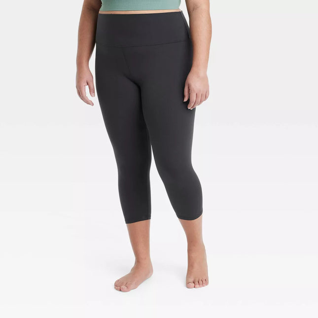 Women's Everyday Soft Ultra High-Rise Capri Leggings - All In Motion™, New, Gray, Size 2XL