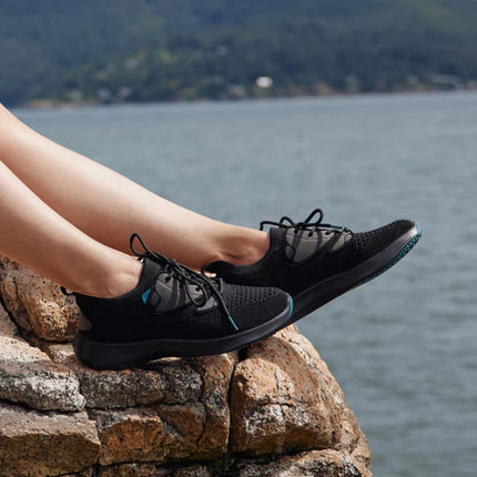 VESSI Women's Everyday Move Sneaker - Onyx Black On Black, Size 8, Open Box