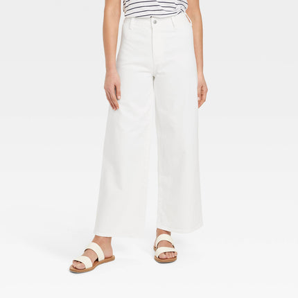 Universal Thread Women’s White High-Rise Wide-Leg Ankle Jeans, New with Tags, Size 12