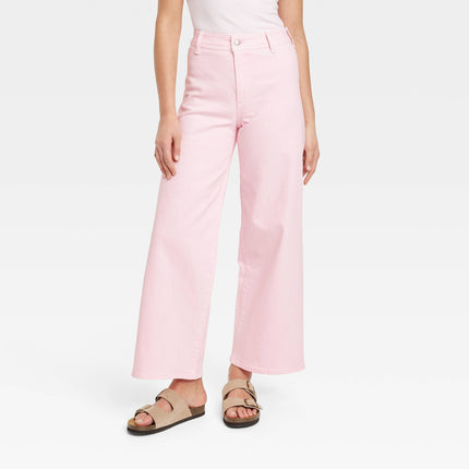 Women’s wide-leg pink jeans by Universal Thread, new.